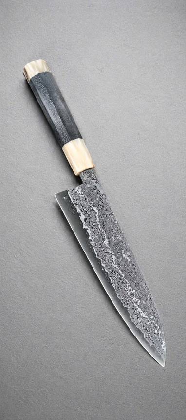 Dao Gyuto Damascus cán đen hai đầu sừng